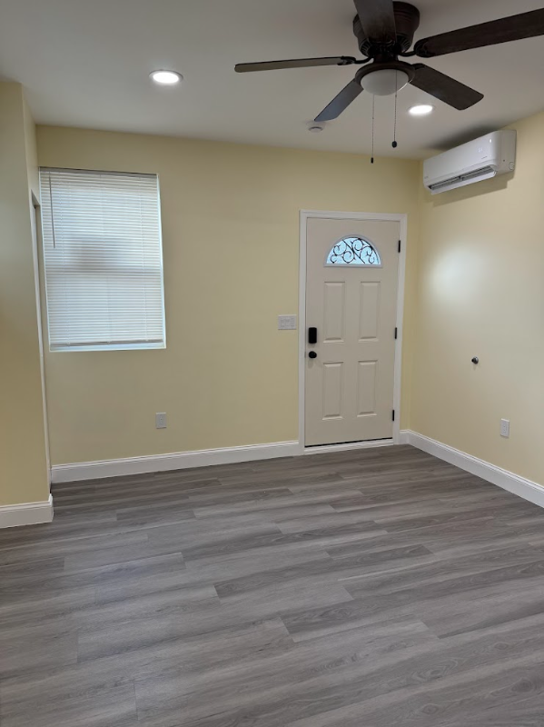 1820 C St Ne - Photo 4 of 20