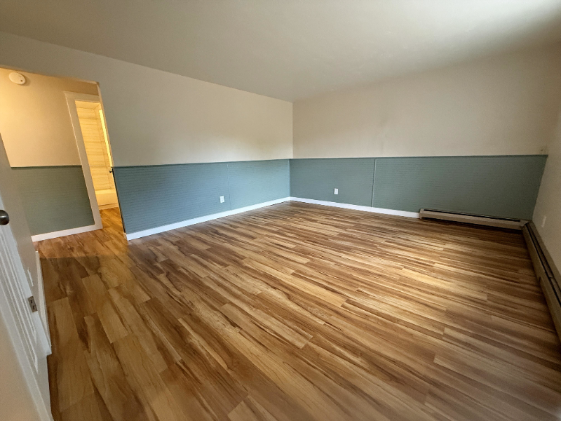 1129 Darby St #D - Photo 7 of 18