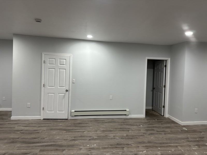 533 W State St - Photo 2 of 20