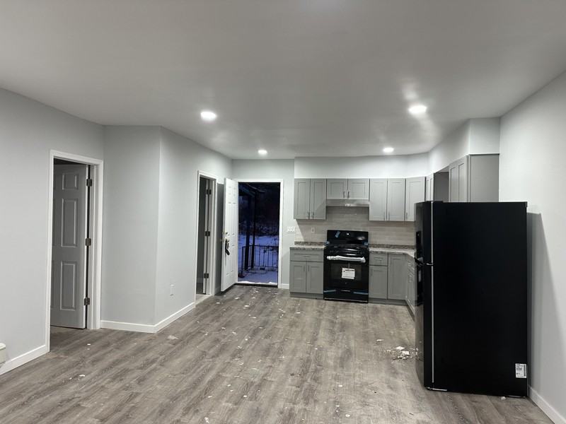 533 W State St - Photo 3 of 20