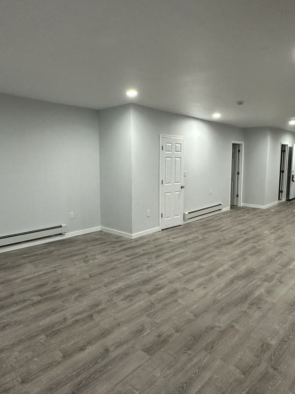 533 W State St - Photo 4 of 20