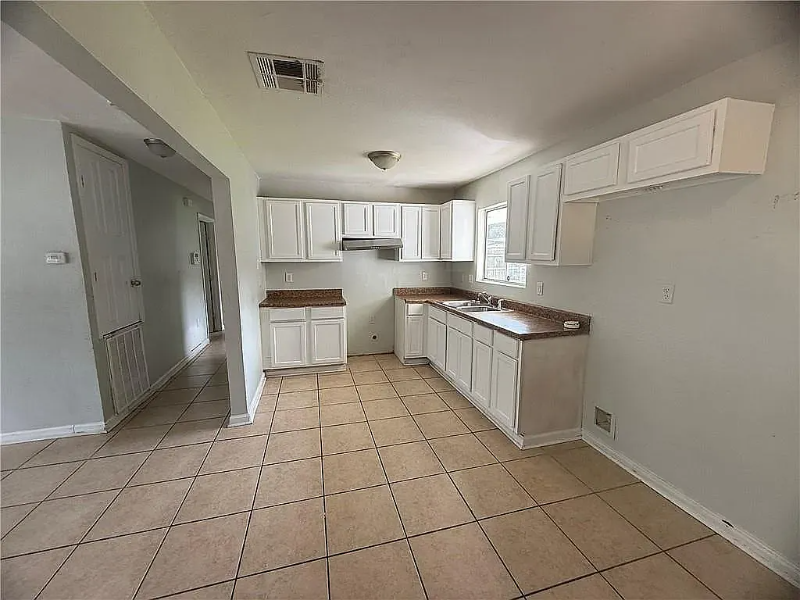 4734 Galahad Dr - Photo 4 of 7