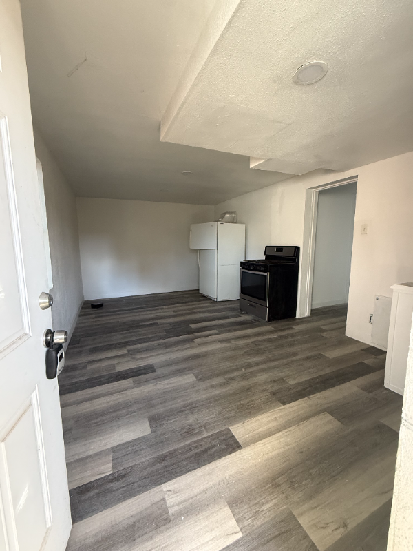 231 E Lubbock St #1 - Photo 5 of 5