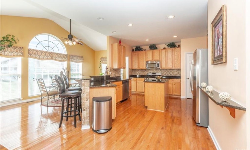 2112 Lindsey Gabriel Dr - Photo 3 of 5