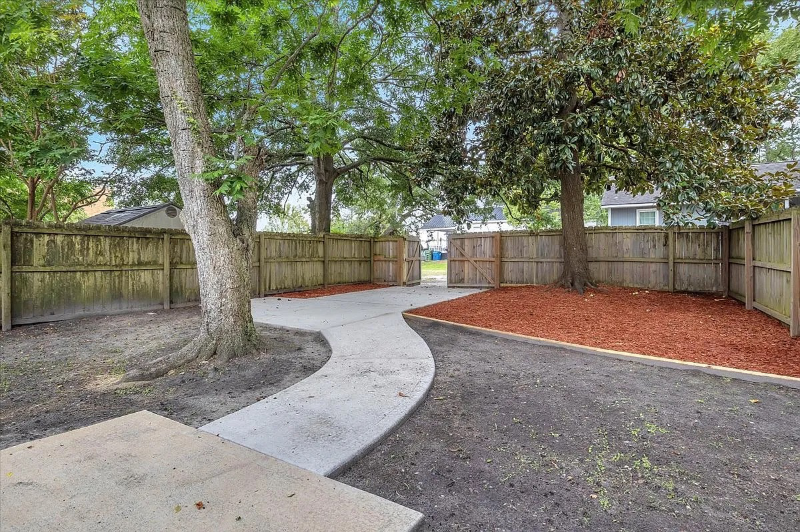 103 N 13th St #B - Photo 4 of 18