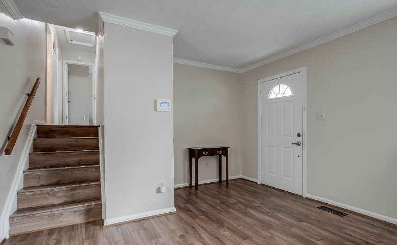 11142 Stonebrook Dr - Photo 3 of 17