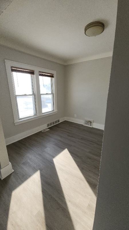 7005 Orchard Ave - Photo 4 of 9