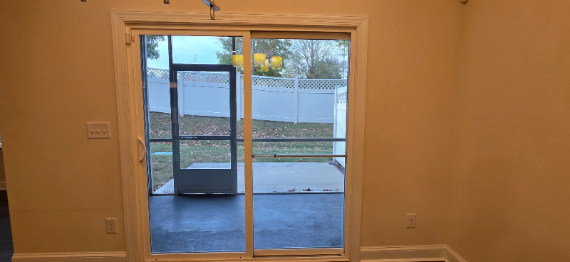 1045 Benay Rd - Photo 7 of 20