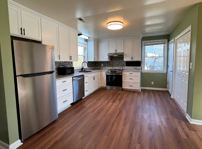 3004 Sheddan Dr - Photo 4 of 20