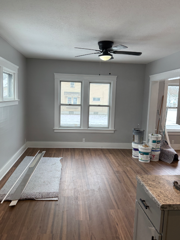 1206 Hollywood St Ne - Photo 5 of 7