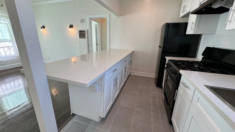 131 Olive St #G - Photo 3 of 11