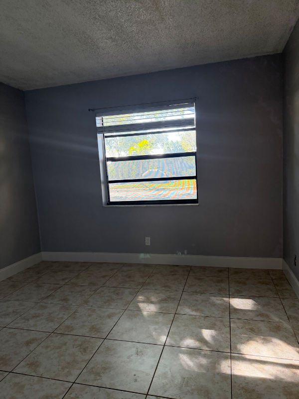 4136 Lakeside Dr - Photo 6 of 10