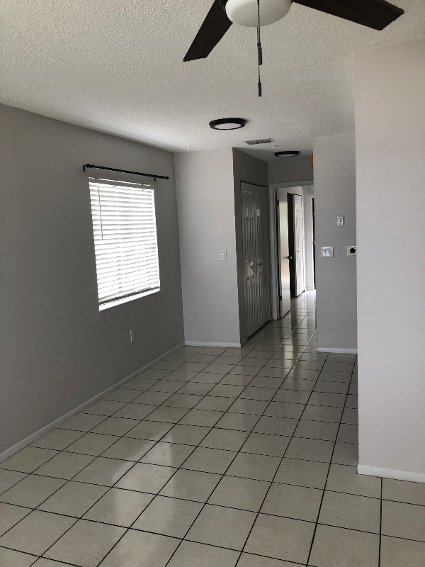 713 S Daytona Ave - Photo 4 of 12