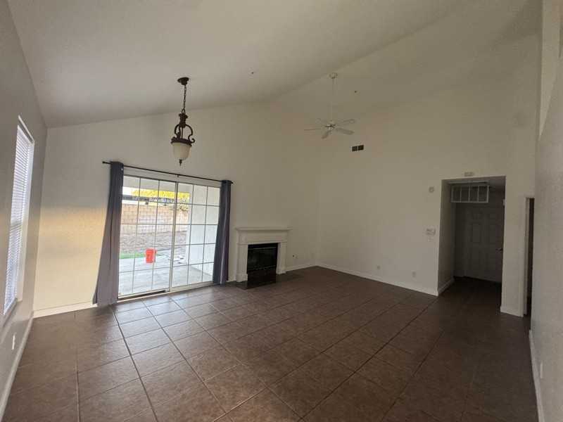 7800 Buckeye St - Photo 5 of 20