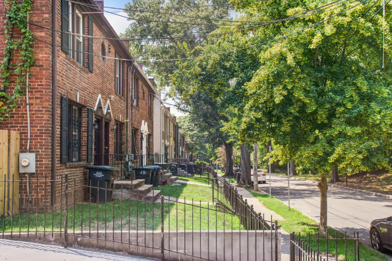 349 Parkland Pl Se #A - Photo 4 of 17