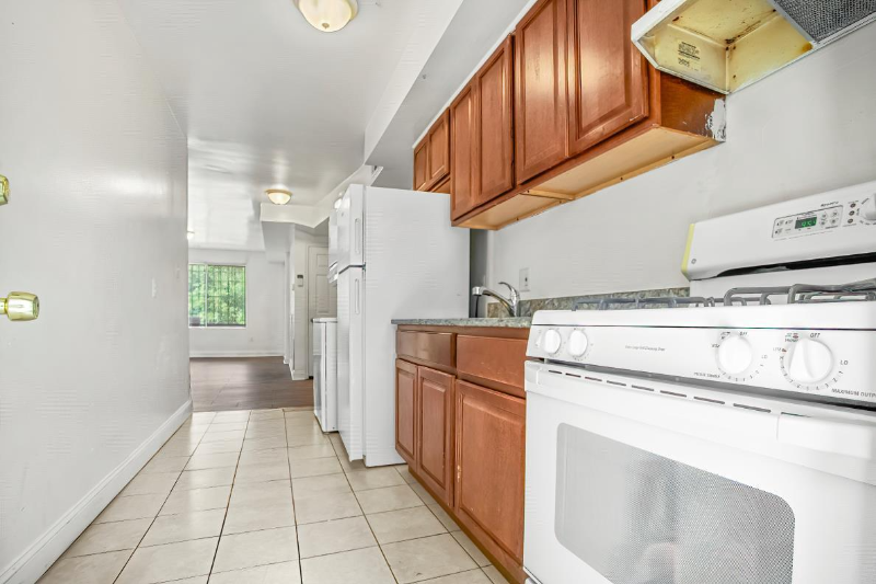 349 Parkland Pl Se #A - Photo 5 of 17