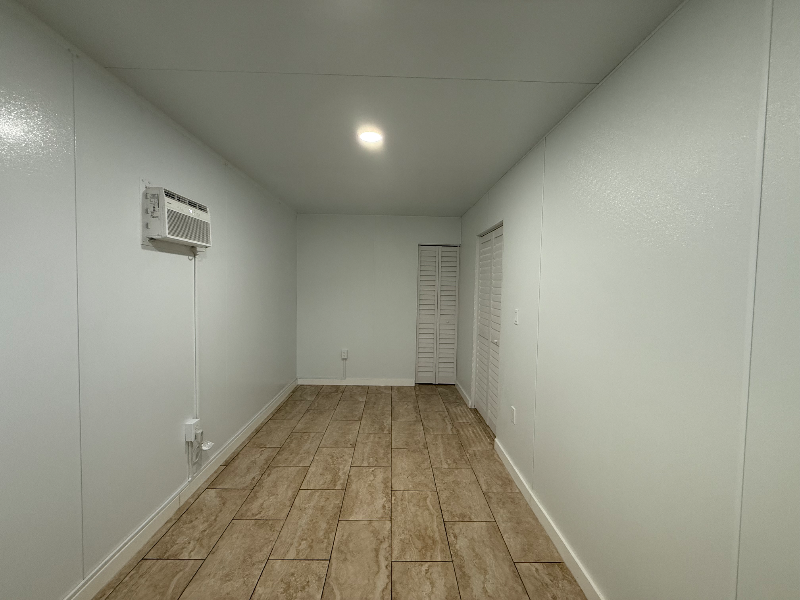 231 W 41st St - Photo 5 of 10