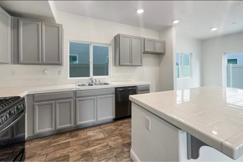 3731 Roseparke Way #4 - Photo 6 of 11