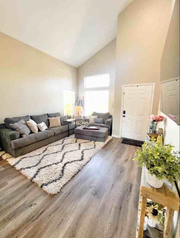 2719 W Angel Way - Photo 5 of 9