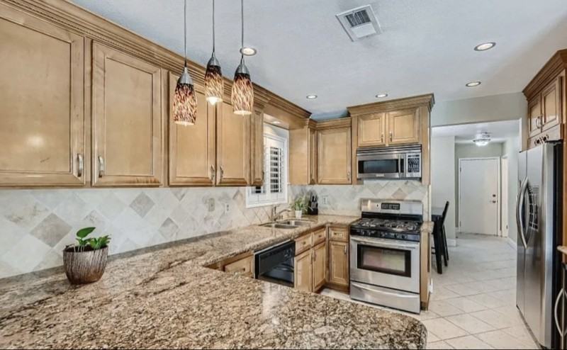 7041 Encore Way - Photo 3 of 9