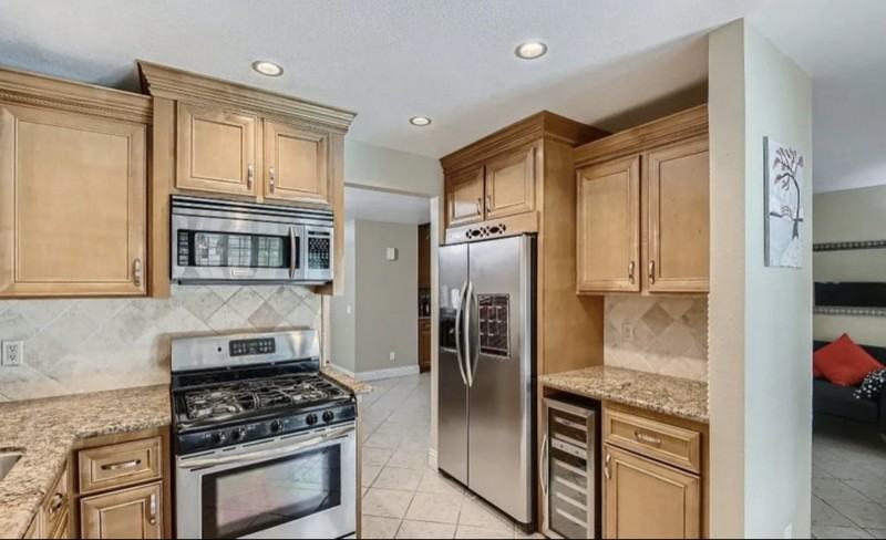 7041 Encore Way - Photo 5 of 9