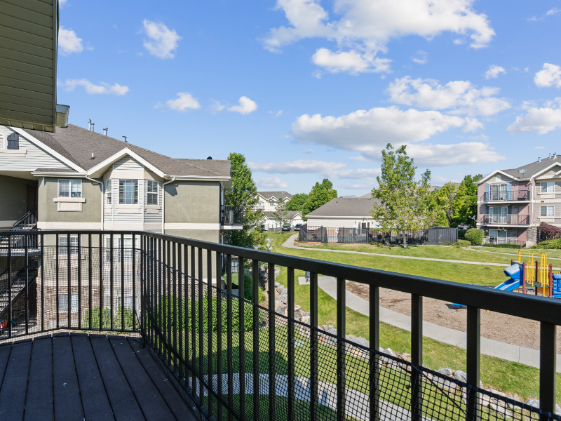 2119 N Aurora Way #F - Photo 2 of 20