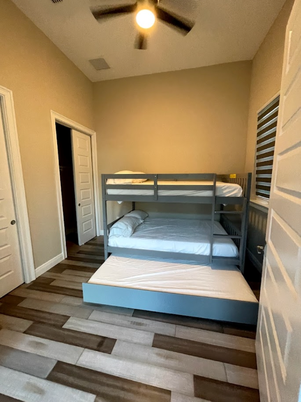 415 4th Ave Sw - Photo 2 of 9