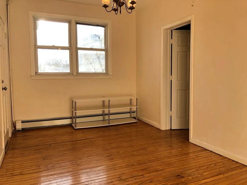 122 Williams Ave #1B - Photo 3 of 7