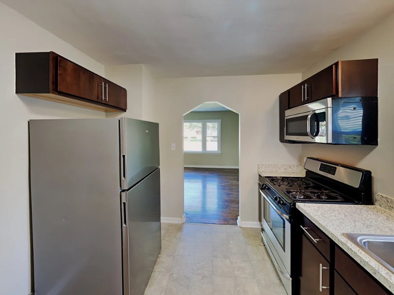 7932 Long Ave - Photo 5 of 14