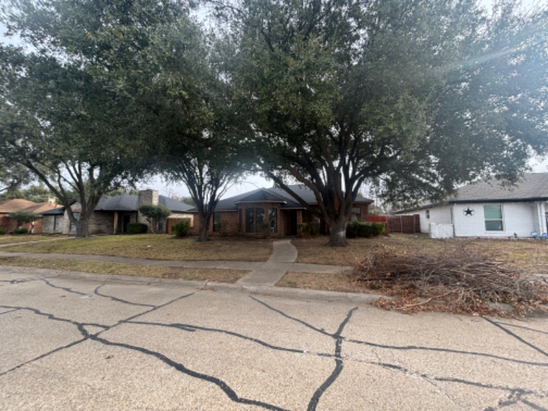 2406 Brownlee Blvd - Photo 2 of 6
