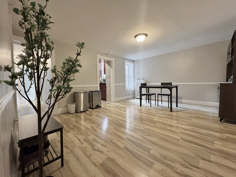 4273 Silverwood St - Photo 4 of 12