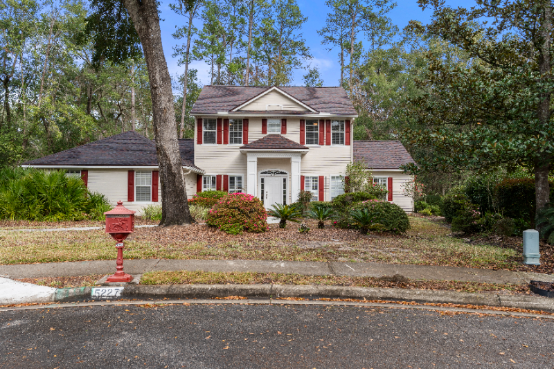 5227 Nw 50th Ter - Photo 4 of 20