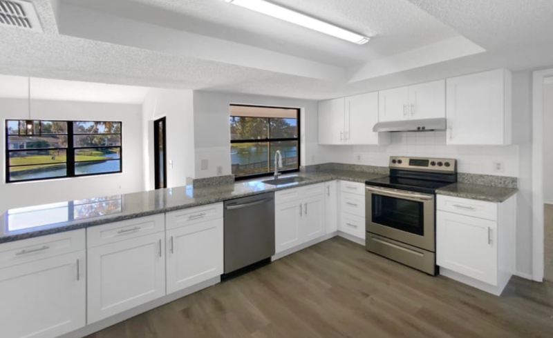 7845 Cayuga Dr #6 - Photo 3 of 12