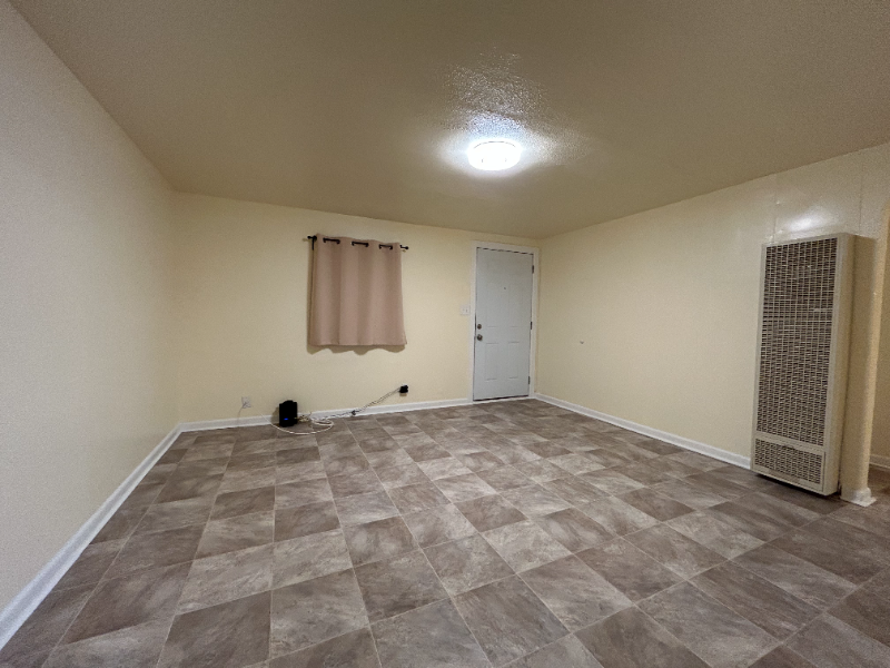 1024 Maple St #A - Photo 3 of 11