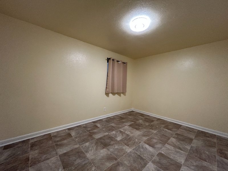 1024 Maple St #A - Photo 5 of 11