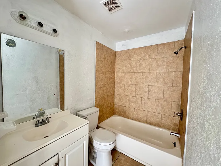 2410 Chestnut Woods Dr #2410 - Photo 5 of 7