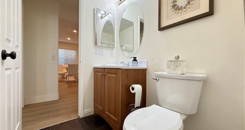 11858 Sunstone Ct - Photo 3 of 8