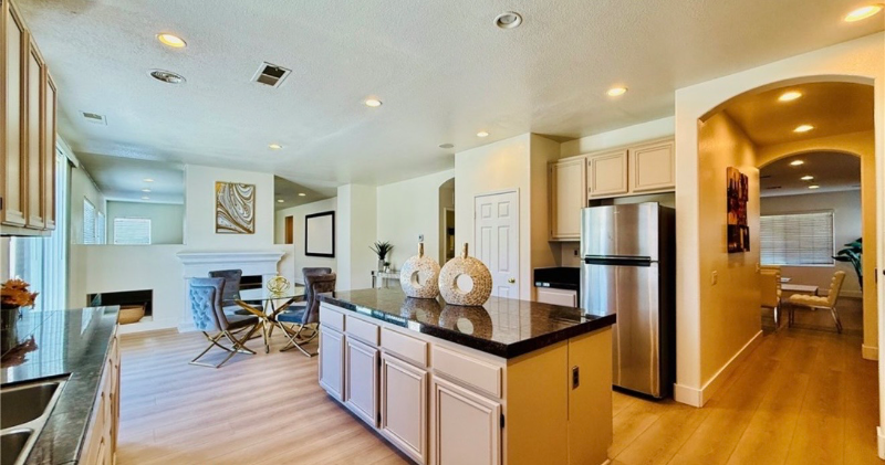 11958 Sunstone Ct - Photo 5 of 14