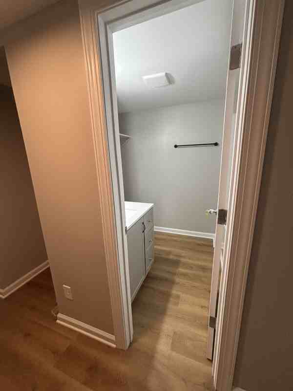 626 Middle St #A - Photo 4 of 16