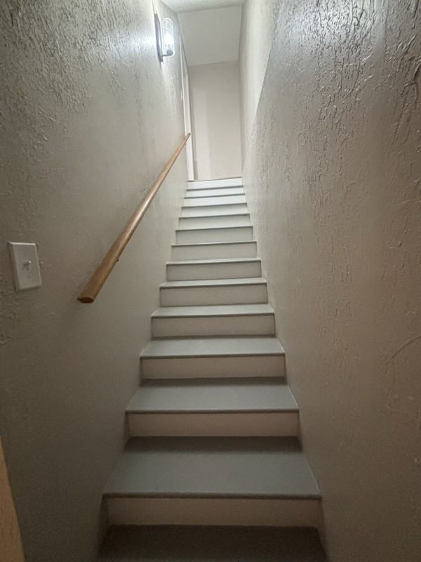 626 Middle St #A - Photo 7 of 16