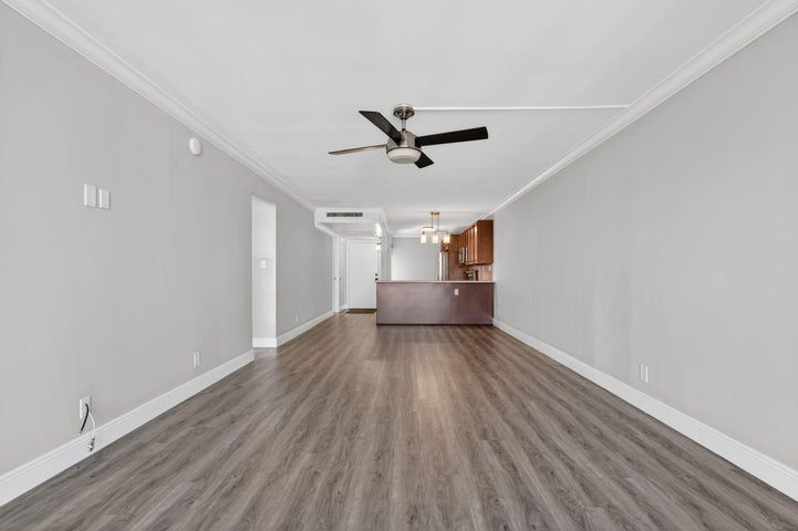 6 Royal Palm Way - Photo 7 of 8