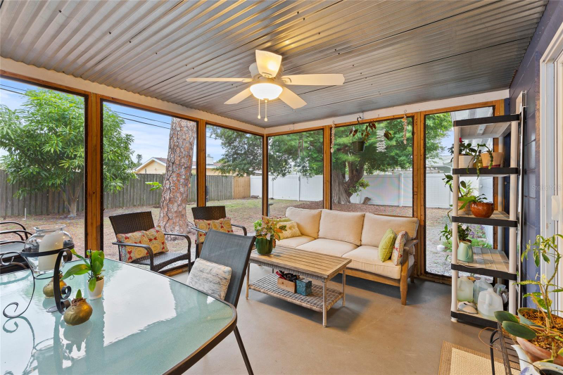 1053 66th Ave S - Photo 3 of 16