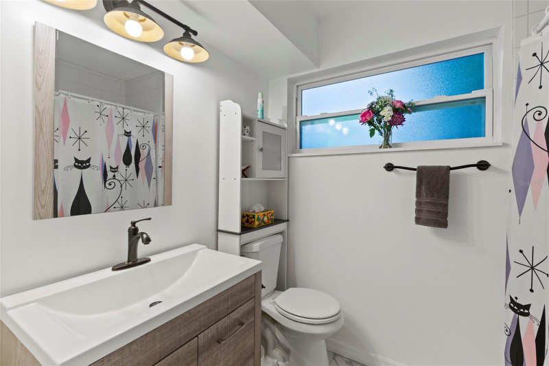 1053 66th Ave S - Photo 5 of 16