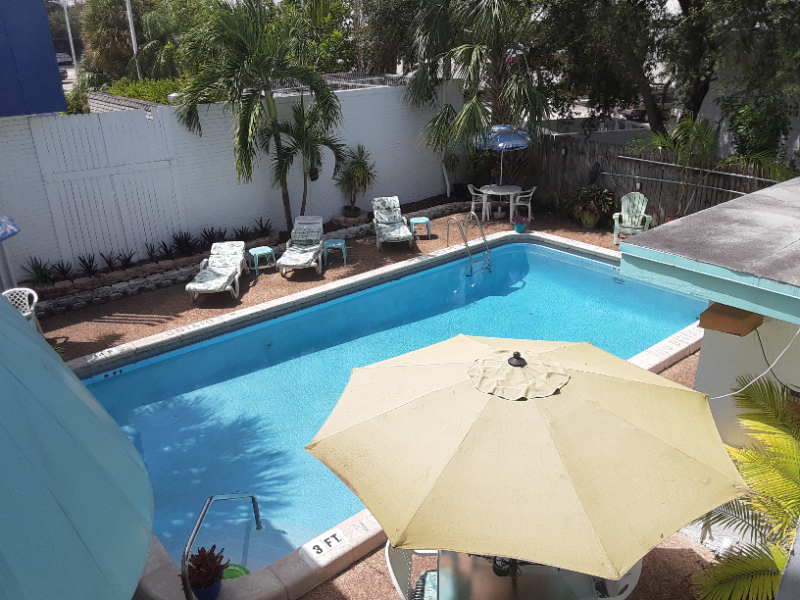 4394 N Federal Hwy #8 - Photo 3 of 18