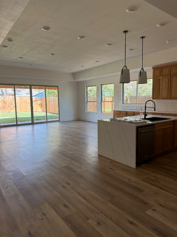 5728 Donnelly Ave - Photo 3 of 8