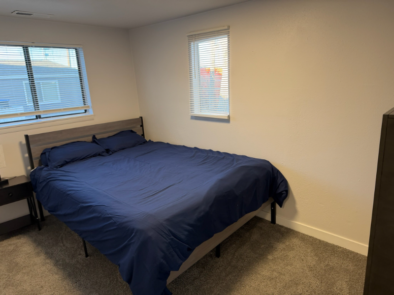 800 W 10th St - Photo 5 of 8