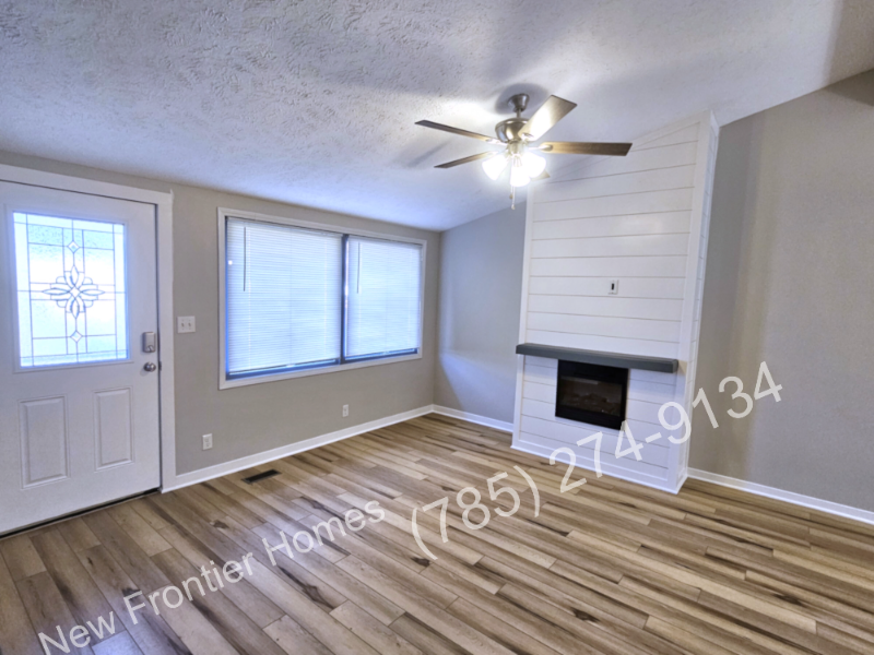 122 Albany St - Photo 3 of 19