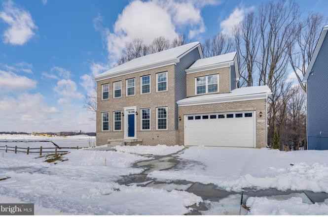 10810 Meridian Hill Way - Photo 2 of 20