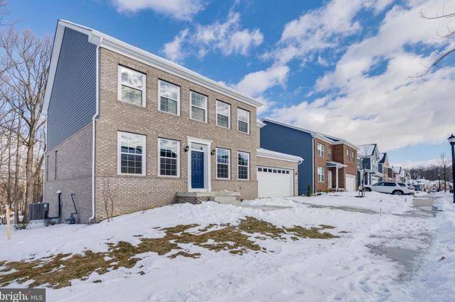 10810 Meridian Hill Way - Photo 3 of 20