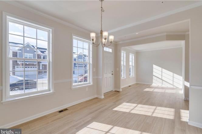 10810 Meridian Hill Way - Photo 6 of 20